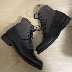 Wolverine 1000 mile Marcelle brogue boots, 9